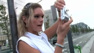 Eva Karera i inni w scenie seksu grupowego