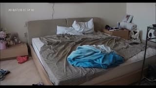 Ethel pierdoli się z nim w łóżku i w łazience