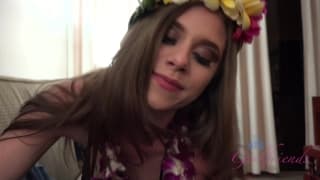 Anya Olsen uwielbia obciągać chuja jak prostytutka