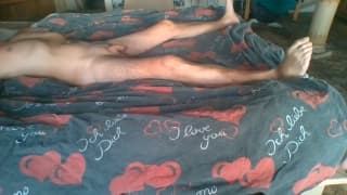 Po ssaniu 6n9 zerżnie brunetkę od tyłu