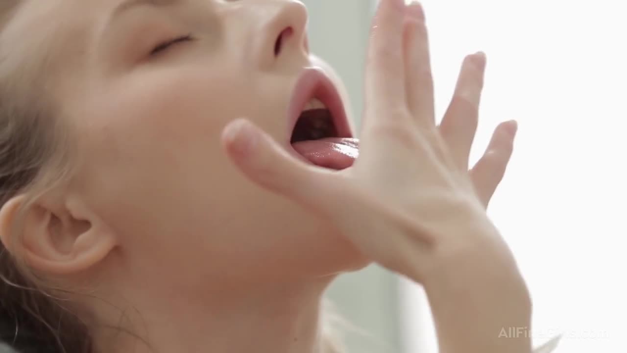 Potwierdź swoją pełnoletność