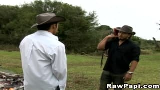 Latynoscy kochankowie z rancho jebią się w dupoy