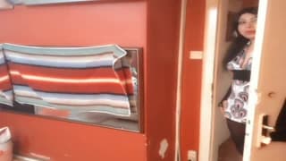 Trans obciąga żeby dostać mocną sodomię