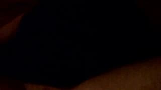 Dobry widok na pizdę w czasie masturbacji