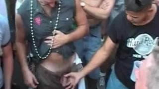 Mamy wielkie party i świetnie się bawimy