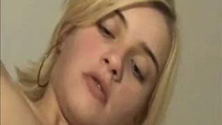 Blondynka ma umiejętności gwiazdy porno