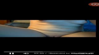 Dziwka chce pokazać nam wygoloną pizdę