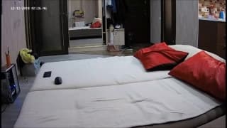 Clair słodko mu obciąga i mocno dosiada