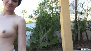 Przyrodnia siostra pragnie namiętnie mojego chuja