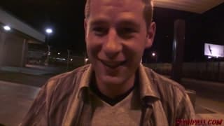 Napalona nastolatka 18-letnia Chloe jeździ ekspresem Whitezilla