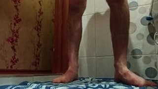 Wielkie dildo w dupie, fisting i wytrysk