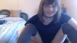 Zwyczajna dziewczyna chce zwalić chuja