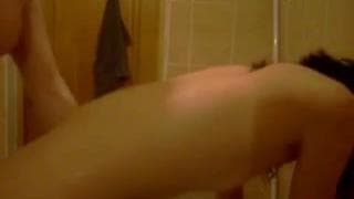 Rozgrzał jej pizdę, ale wyjebał w dupę