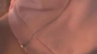 Ma usta pełne spermy i dalej obciąga!