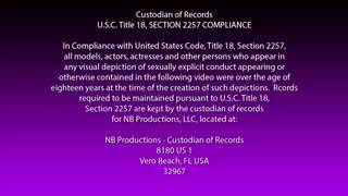 Młoda blondynka Marsha May pragnie rżnięcia z tatuśkiem