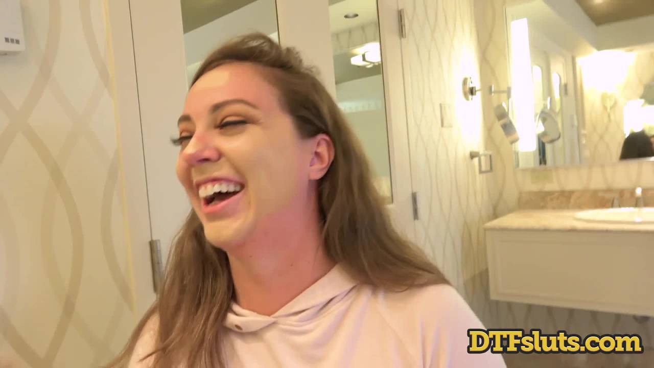 Potwierdź swoją pełnoletność