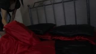 Sprośne pokojówki biorą odwet na szefowej