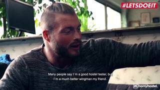 Cycata Angel Vicky obciągnie dwa duże chuje Cycata Angel Vicky obciągnie dwa duże chuje