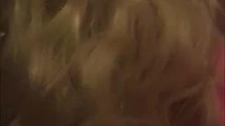 Uległy gej w peruce ssie chuja kochanka