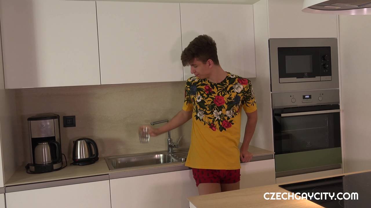 Potwierdź swoją pełnoletność