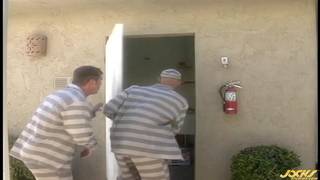 Ukrywają się przed policją i ssą chuje!