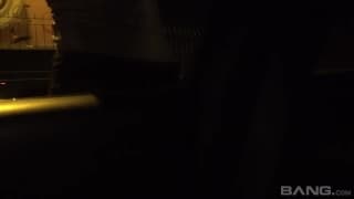 Obciąganie kutasa w domu, samochodzie i więcej