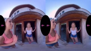 Świetna gorąca orgia z blondynkami w VR