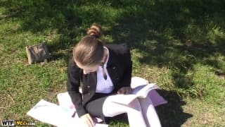 Stephanie Moon pierdoli się nad rzeką z kolegą