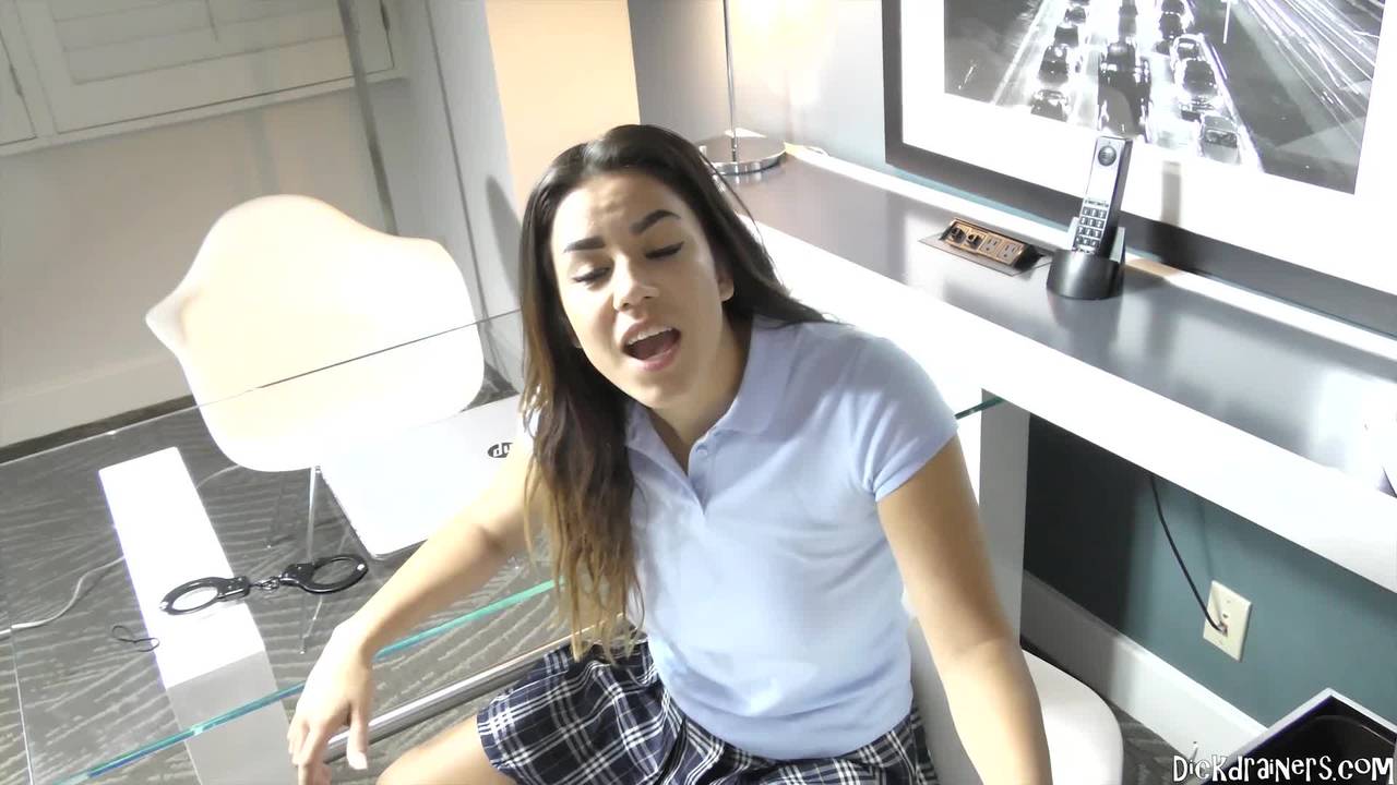 Potwierdź swoją pełnoletność