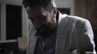 Młoda Giselle Palmer i dojrzały Steve Holmes