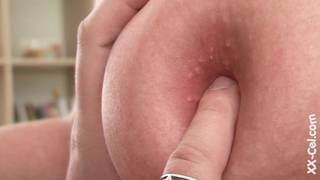 Jessica Moore ma cudowne naturalne cyce do pieszczot