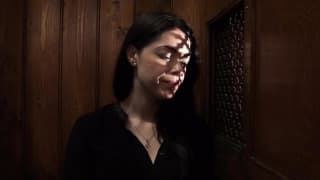 Ava Dalush zamienia konfesjonał w ścianę z dziurą