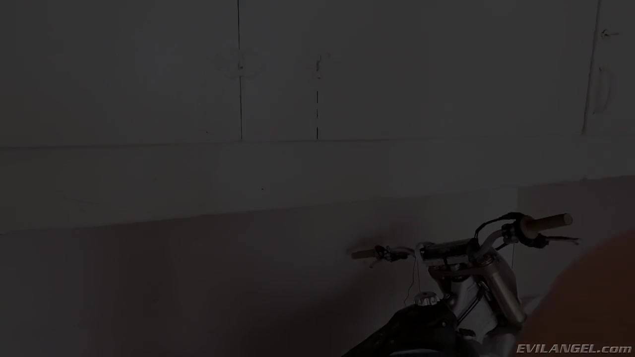 Potwierdź swoją pełnoletność