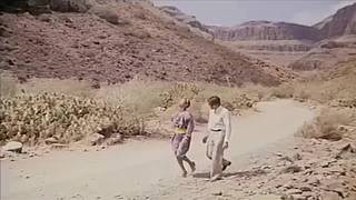 Międzyrasowy seks vintage z Francuzami na pustyni