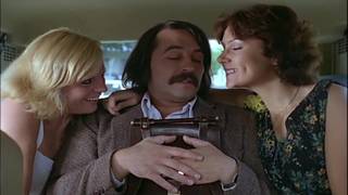 Dwie pary francuskich kochanków w retro filmie Dwie pary francuskich kochanków w retro filmie