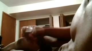 Krayz jest podniecony i musi sobie wytrzepać chuja