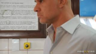 Marilyn Sugar, seksowna i niezdarna fryzjerka