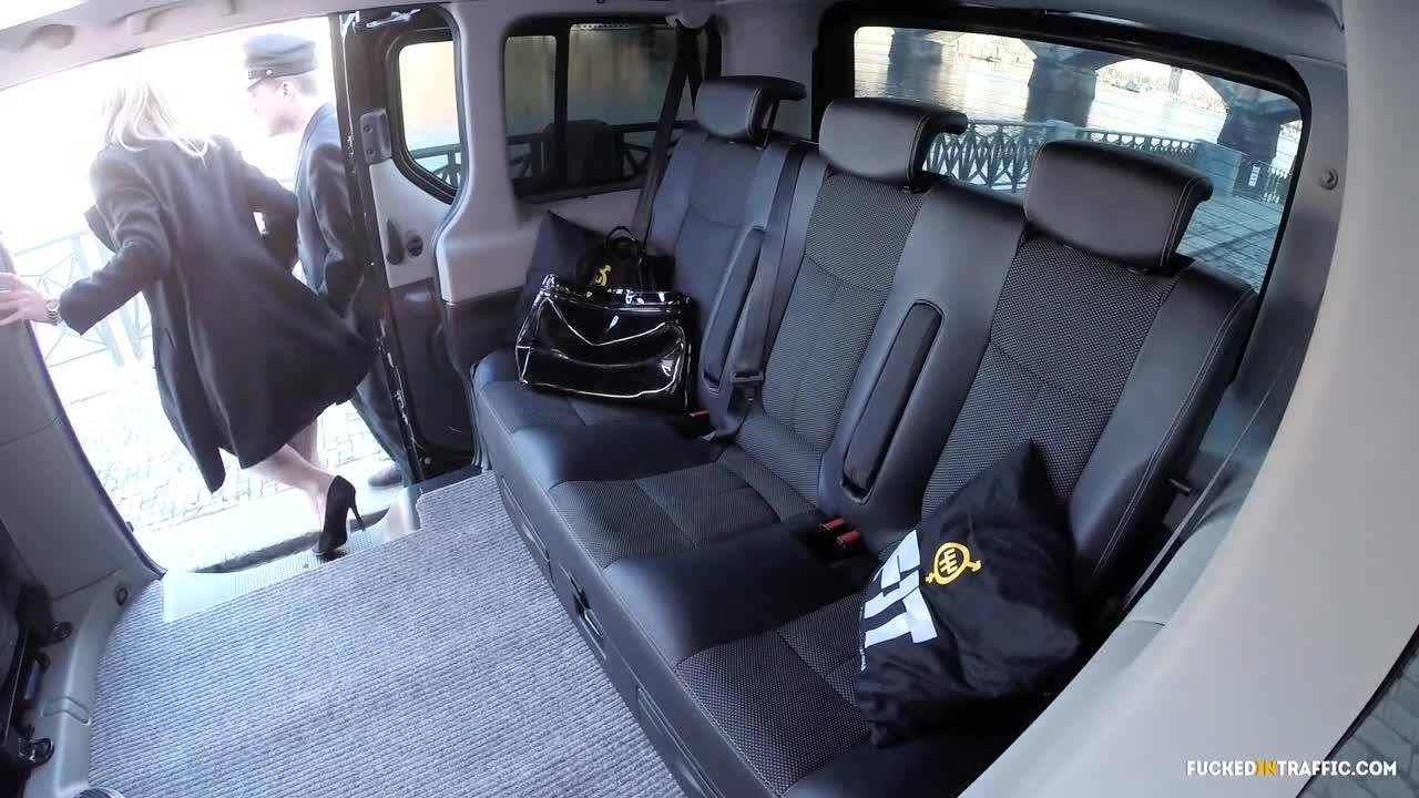 Potwierdź swoją pełnoletność