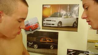 Potwierdź swoją pełnoletność