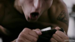 Justin Matthews i Elliot Finn, anal w koszarach