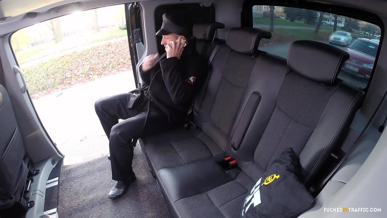 Potwierdź swoją pełnoletność