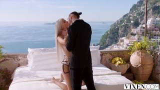 Włoskie wakacyjne rżnięcie z piękną Evą Elfie