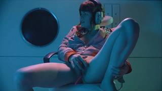 Atrakcyjna Claire Moulin, masturbacja w stylu cosplay