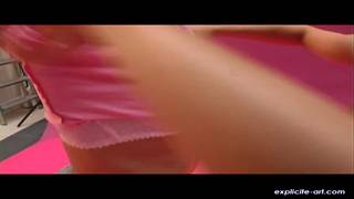 Piękna i delikatna scena lesbijek z Claire Castel