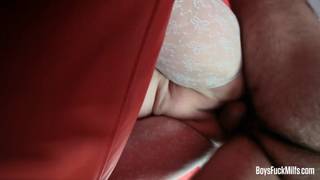 Starsza BBW uwielbia młodego kutasa dla siebie