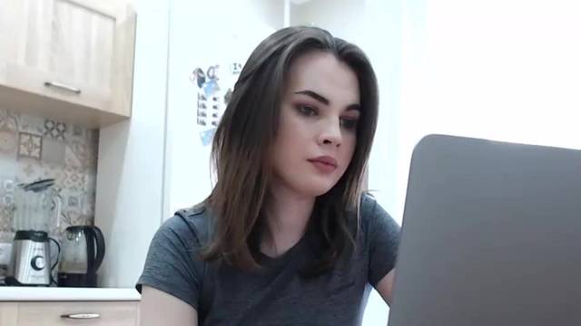 Potwierdź swoją pełnoletność