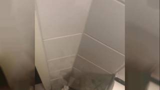 Aurora obciąga czarnego kutasa i zlizuje spermę