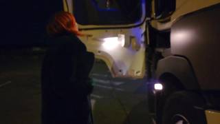 Pierdolę się z kierowcą tira na parkingu dla nich