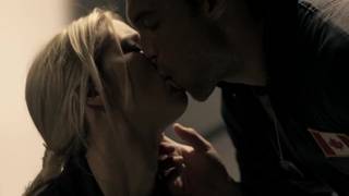 Na tej samej zmianie Jessica rżnie się z kolegą z pracy