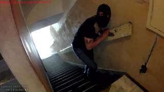 Złodziej dostanie anal i wytrysk od śpiącej trans